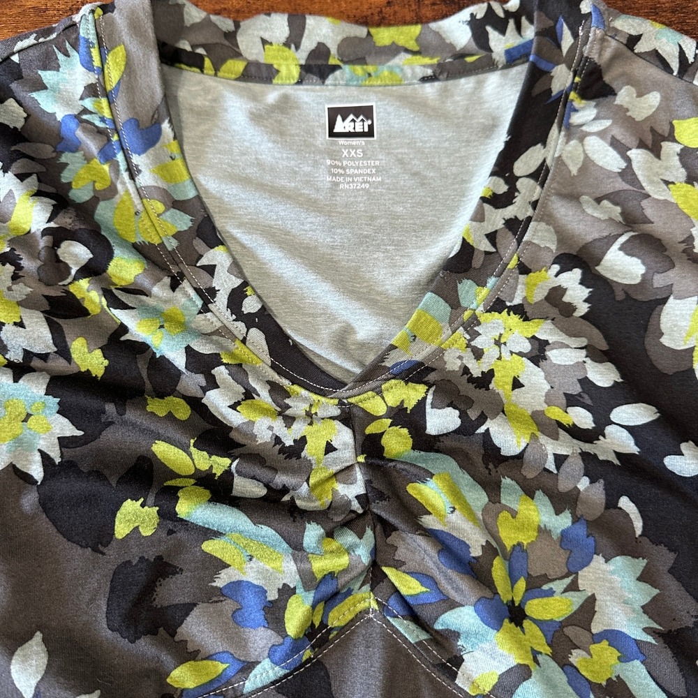 REI Sleeveless Swing Dress Floral XXS V-Neck Athleisure Pocket Travel Outdoor